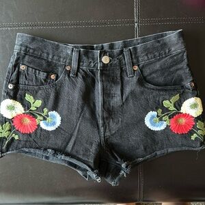Levi’s 501 Embroidered Floral Denim Cut off Distressed Shorts 26